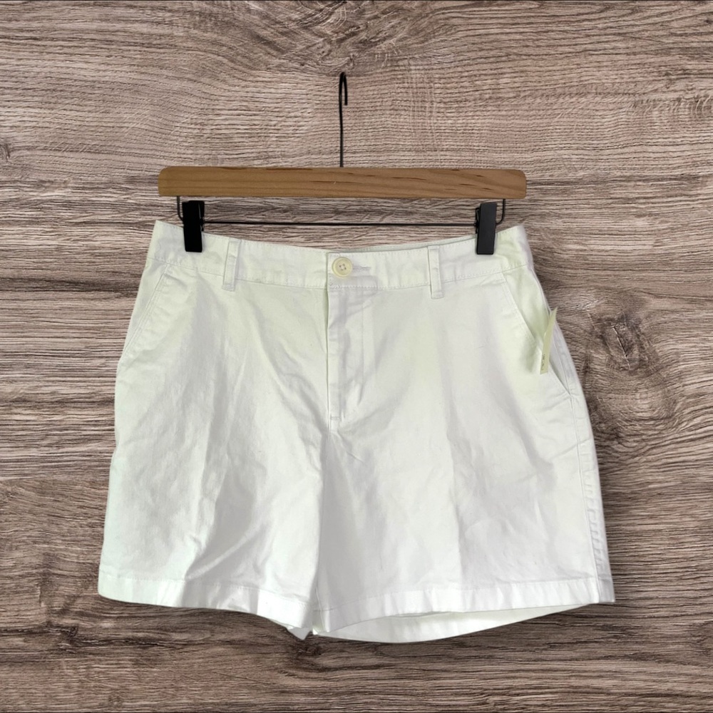 NWT Amazon essentials white shorts